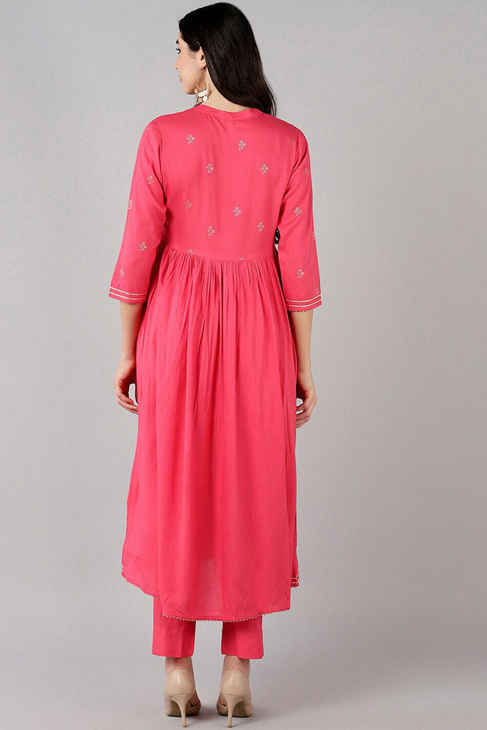   Women Pink Floral Printed Pleated Kurta with Trousers