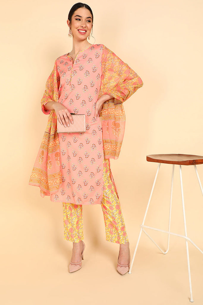  Women Peach Printed Kurti Trousers With Dupatta