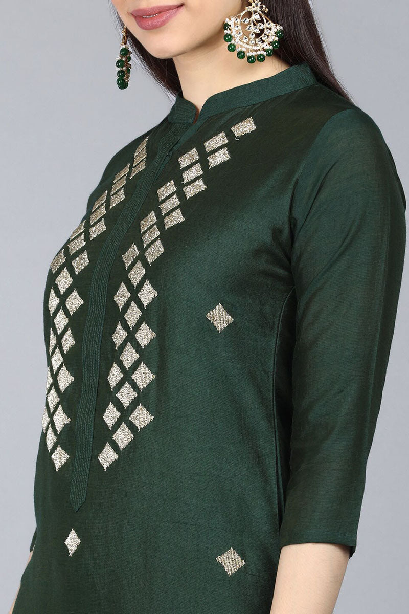  Women Green Geometric Embroidered Kurta Set With Dupatta