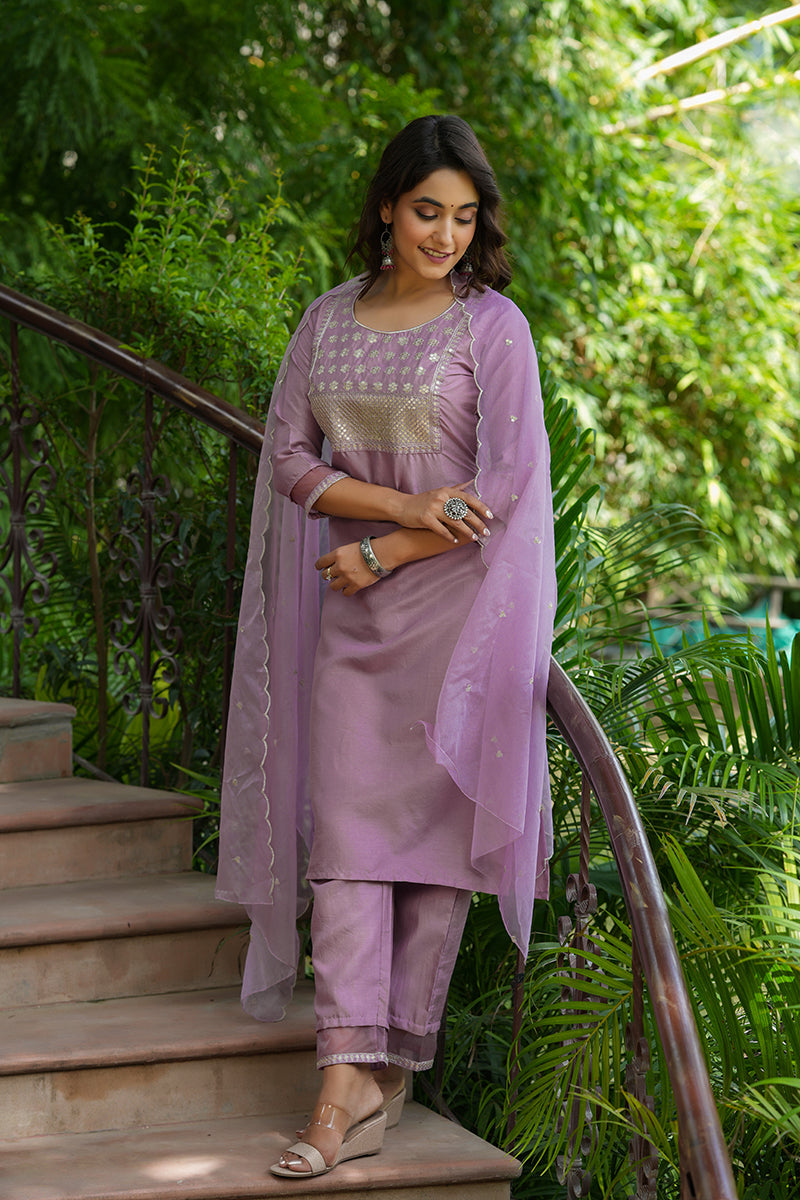  Women Mauve Solid Embroidered Kurti Trousers With Dupatta