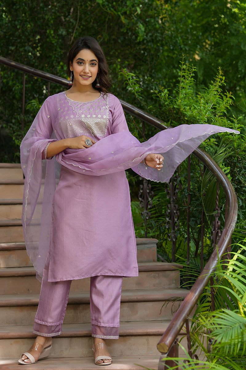  Women Mauve Solid Embroidered Kurti Trousers With Dupatta