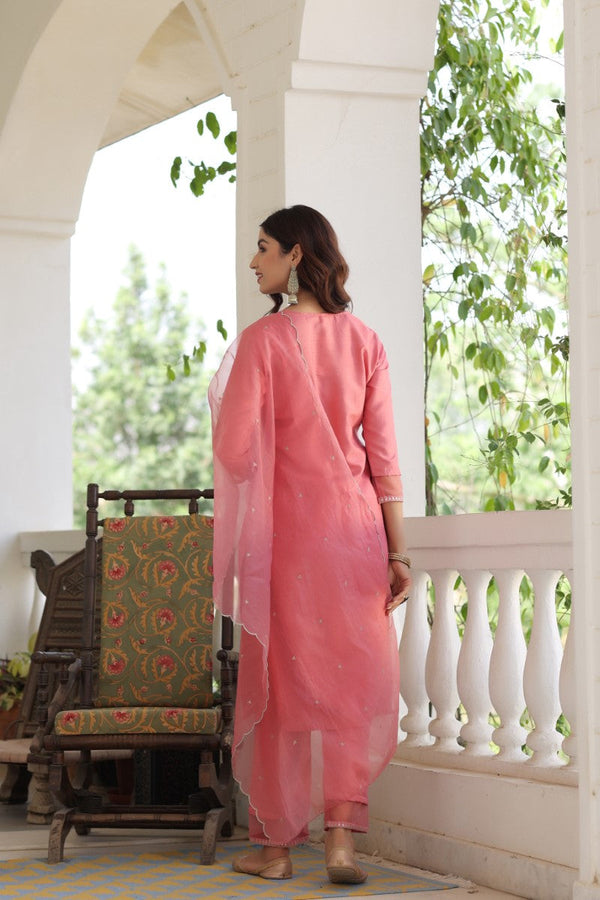  Women Pink Solid Embroidered Kurti Trousers With Dupatta 