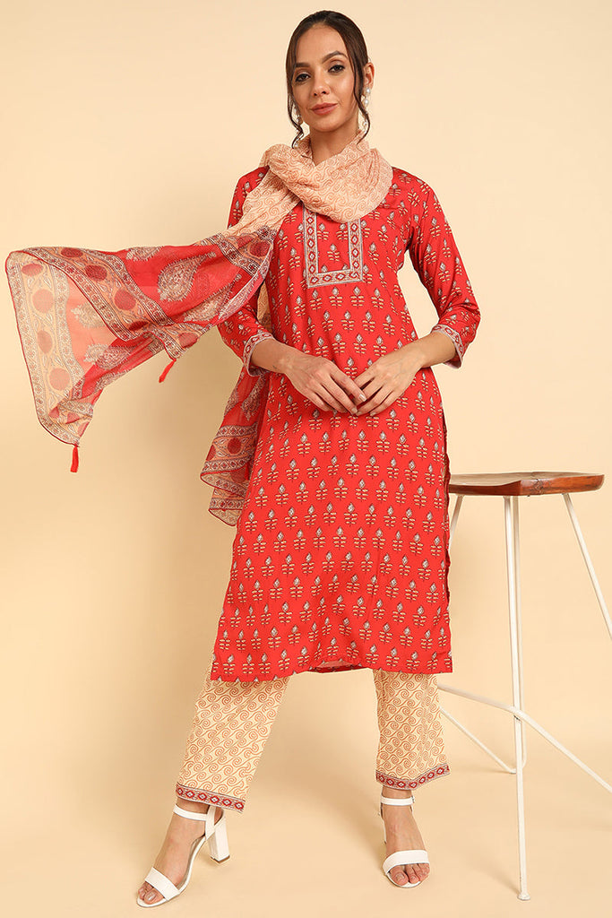  Women Red Printed Kurta Trousers With Dupatta