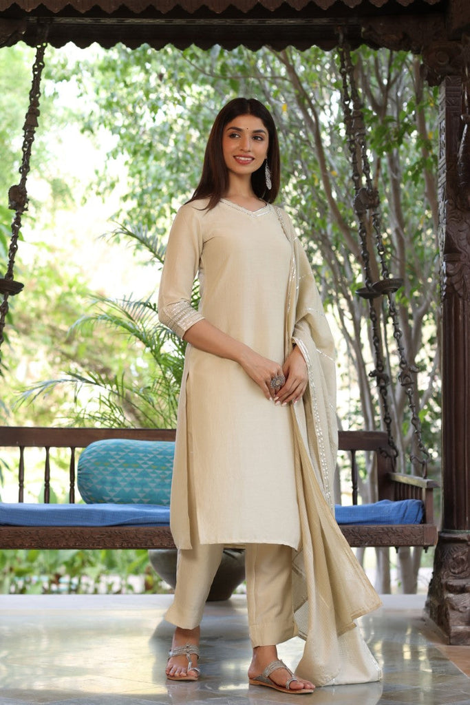  Women Cream Solid Kurta Trousers With Dupatta 