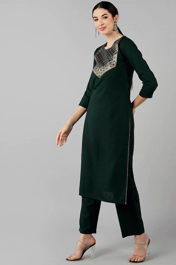  Women Green Solid Woven Design Kurta Trousers With Dupatta 