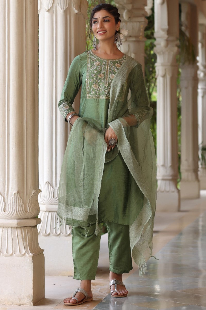  Women Green Solid Embroidered Kurta Trousers With Dupatta 