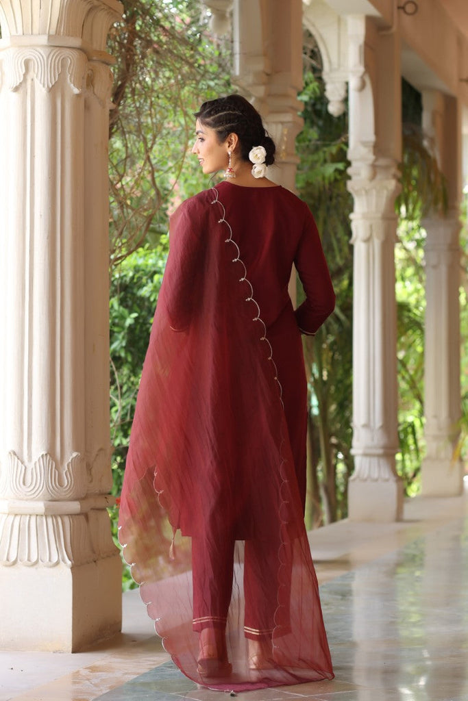  Women Maroon Solid Embroidered Kurti Trousers With Dupatta