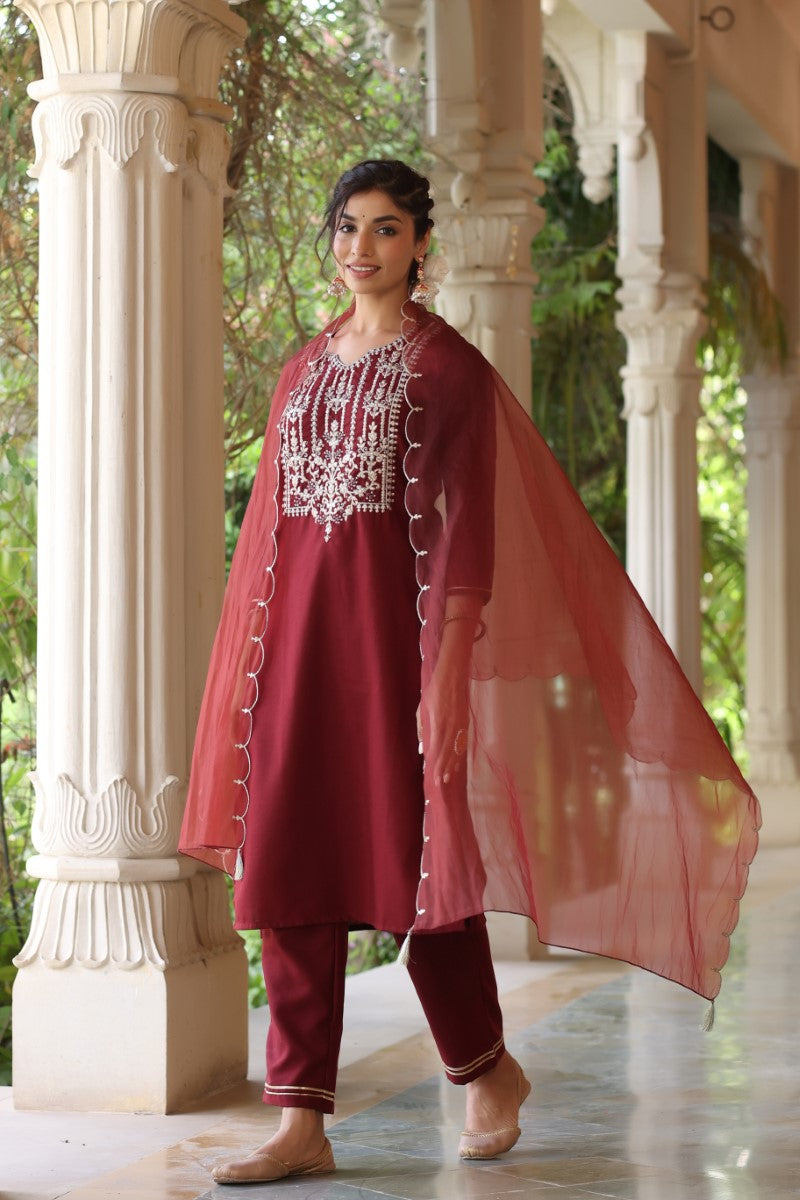  Women Maroon Solid Embroidered Kurti Trousers With Dupatta