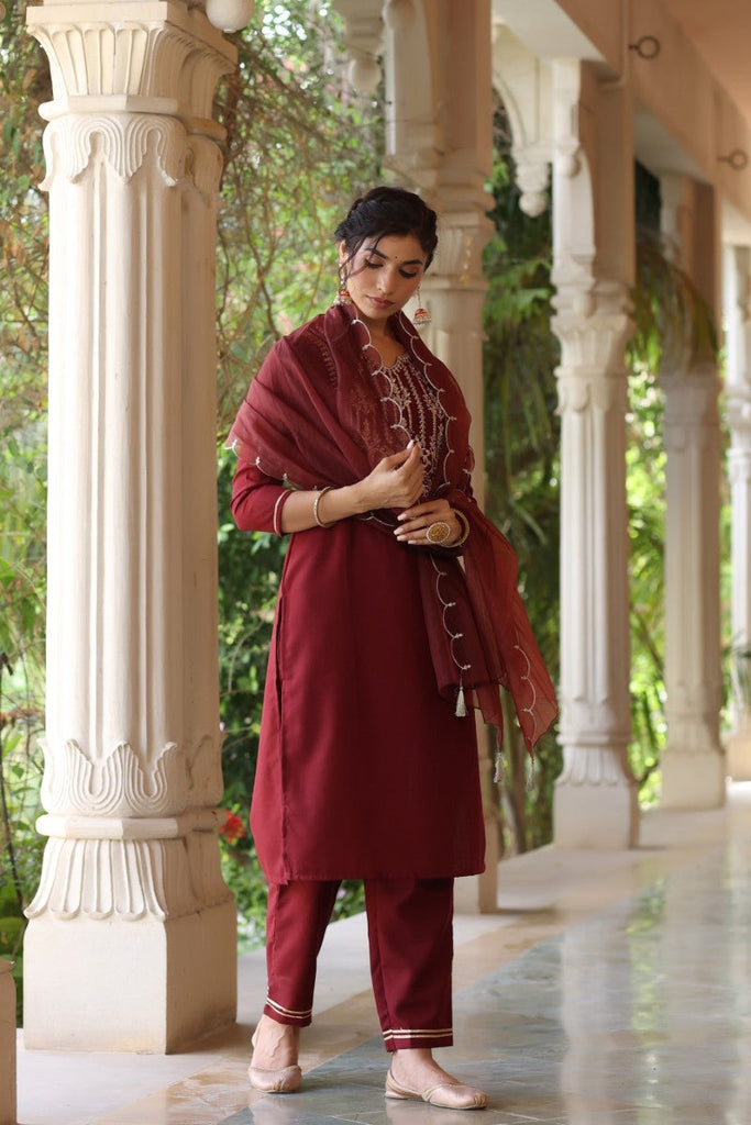  Women Maroon Solid Embroidered Kurti Trousers With Dupatta