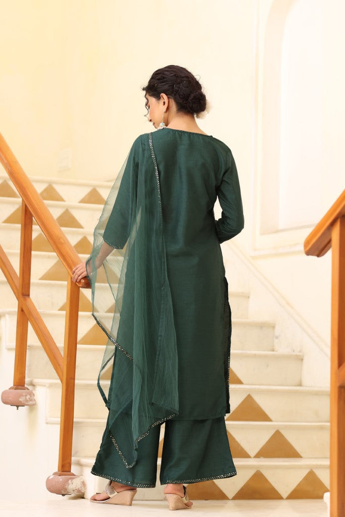  Women Green Solid Kurta Trousers With Dupatta