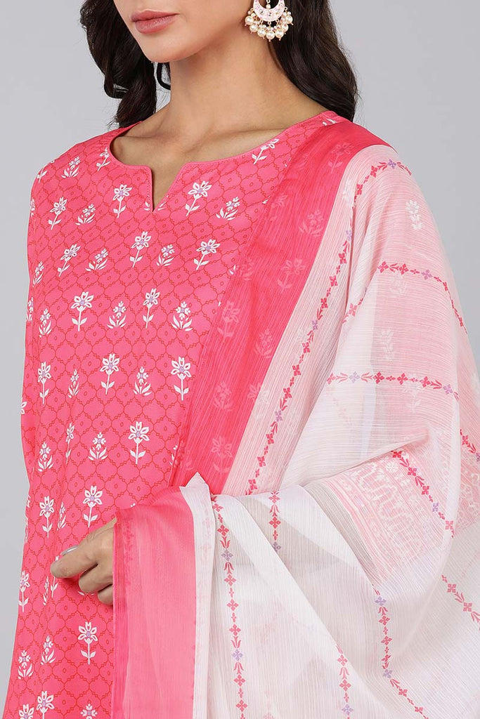  Women Pink Printed Kurta Trousers With Dupatta