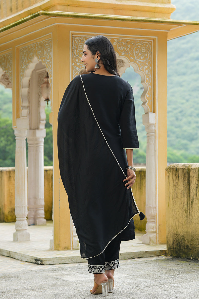  Women Black Embroidered Kurta Trousers With Dupatta