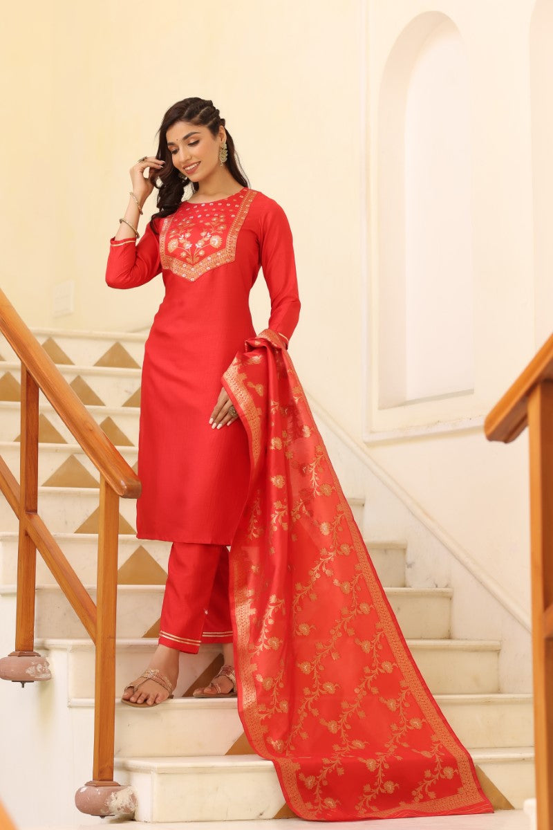  Women Red Ethnic Motifs Yoke Design Kurti with Trousers