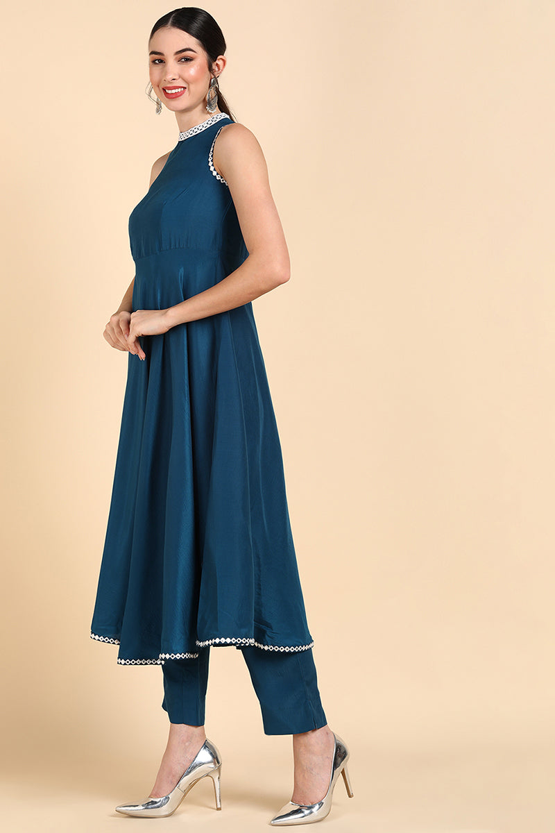  Women Teal Solid Kurta Trousers With Dupatta