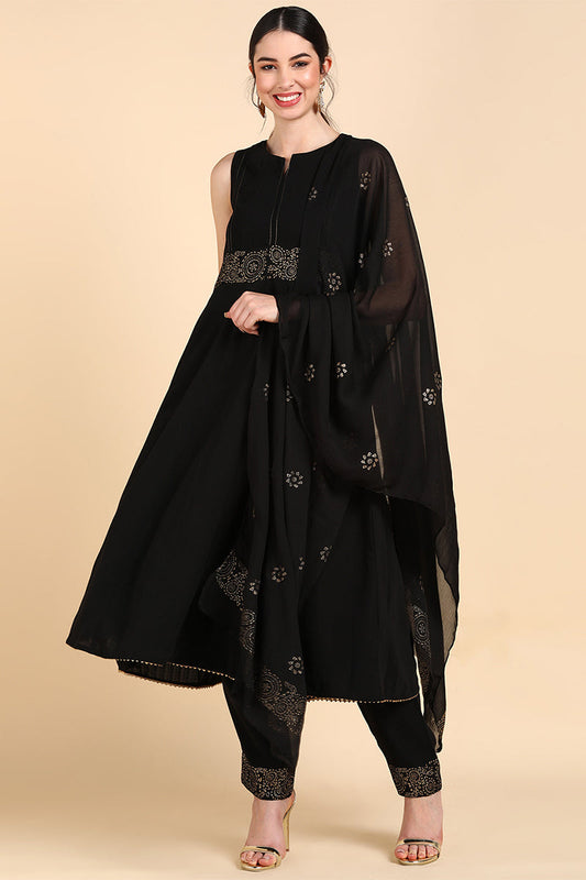  Women Black Solid Kurta Trousers With Dupatta