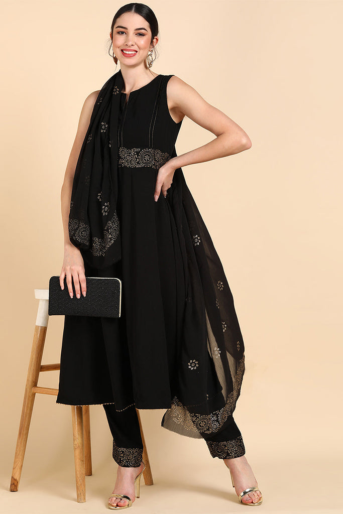  Women Black Solid Kurta Trousers With Dupatta