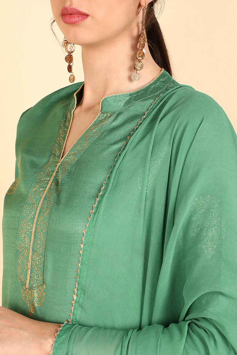  Women Green Solid Kurta Trousers With Dupatta