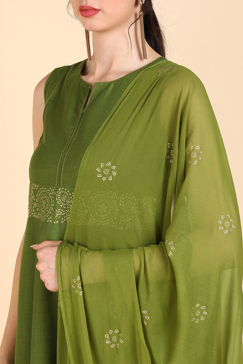  Women Olive Solid Kurta Trousers With Dupatta