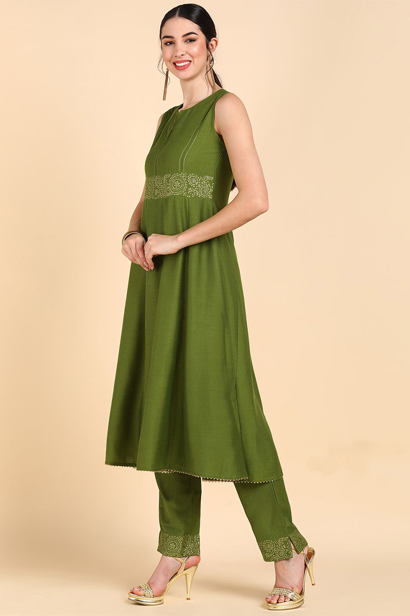  Women Olive Solid Kurta Trousers With Dupatta