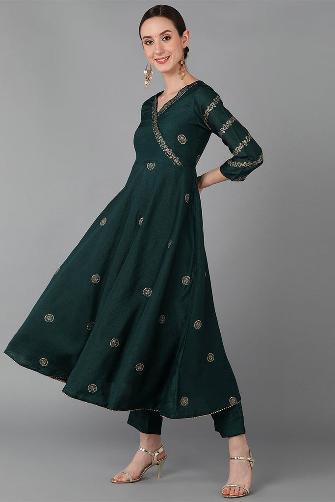  Women Green Silk Blend Solid Kurta Trousers With Dupatta 