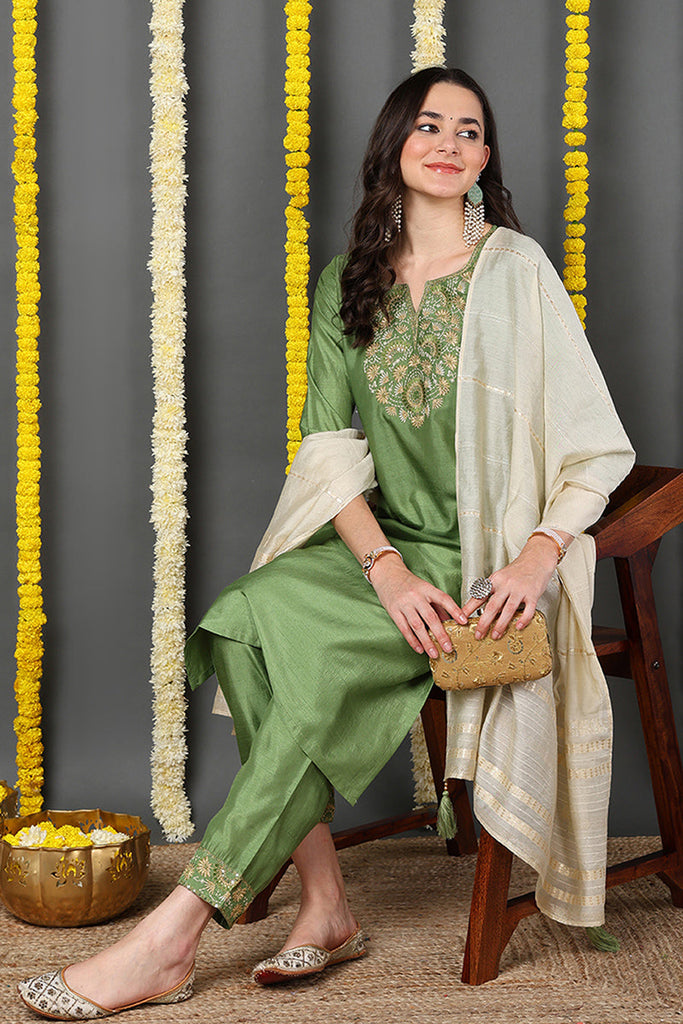 Green Silk Blend Solid Embroidered Straight Suit Set PKSKD2154