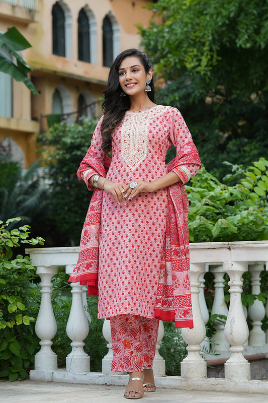  Women Pink Printed Kurta Trousers With Dupatta