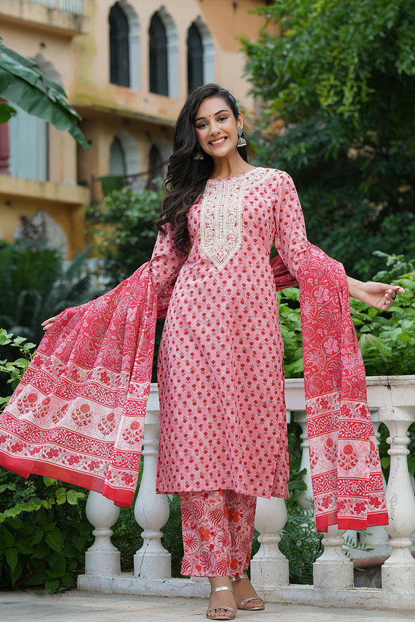  Women Pink Printed Kurta Trousers With Dupatta