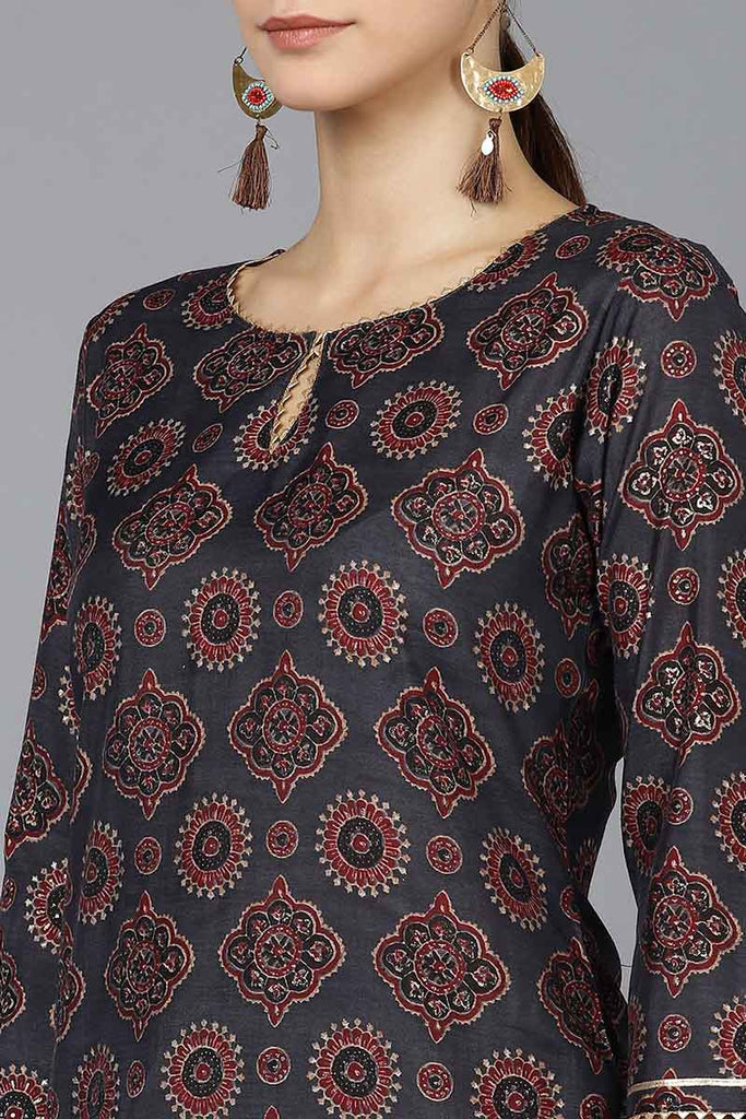  Women Black Silk Ethnic Motifs Printed Kurtas