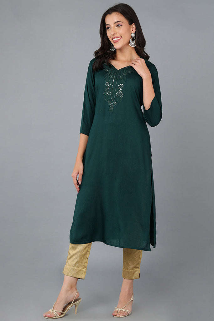 Green Cotton Blend Solid Embroidered Straight Kurta