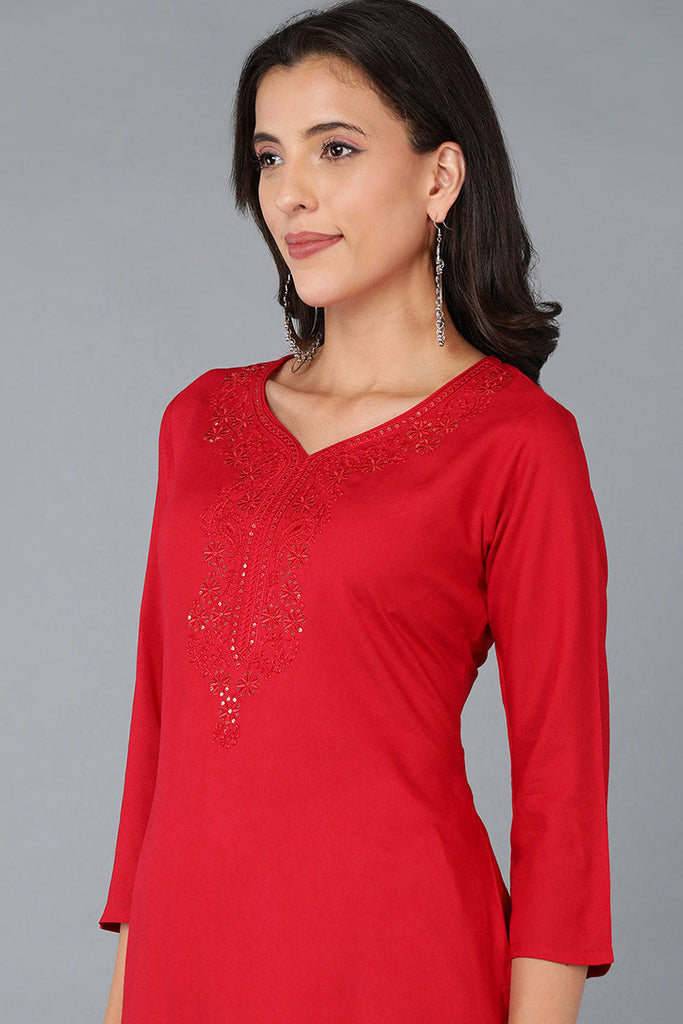 Red Cotton Blend Solid Embroidered Straight Kurta 