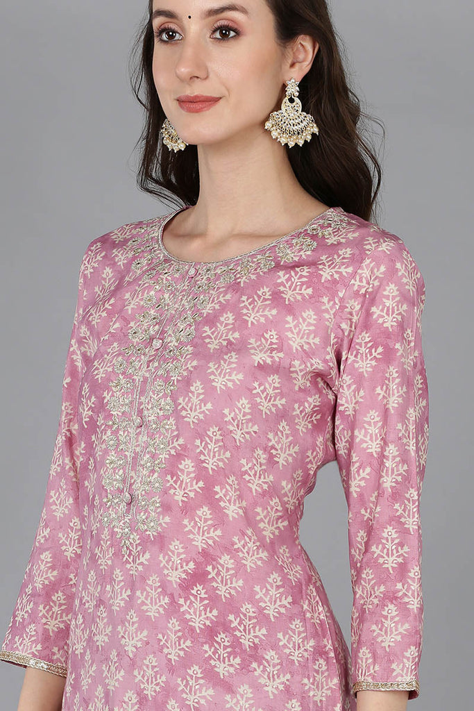 Pink Silk Blend Ethnic Motifs Embroidered Straight Kurta 