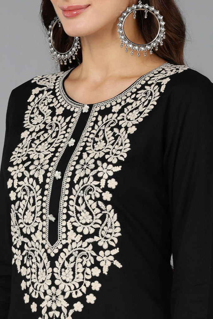 Black Viscose Rayon Solid Embroidered Straight Kurta 