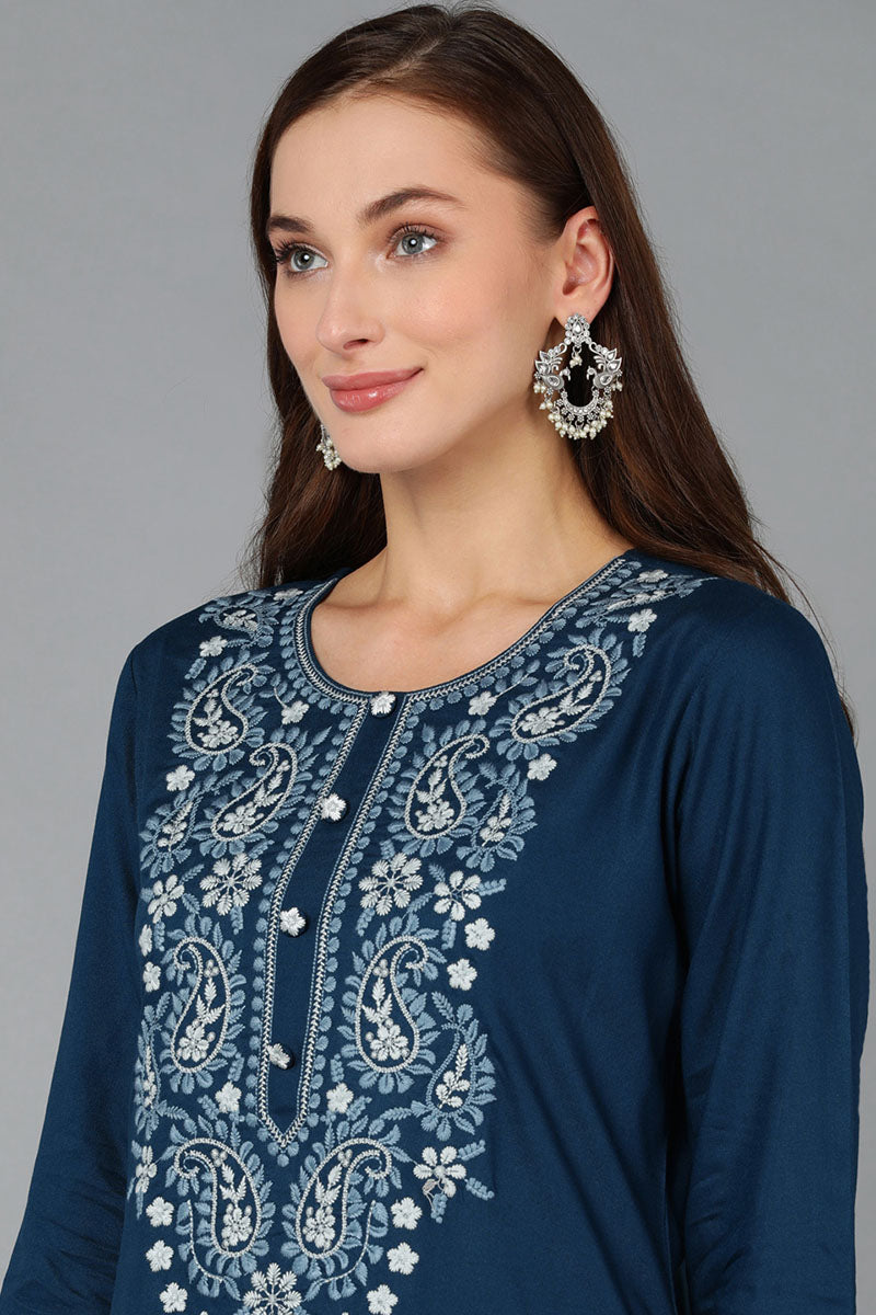 Blue Viscose Rayon Solid Embroidered Straight Kurta 