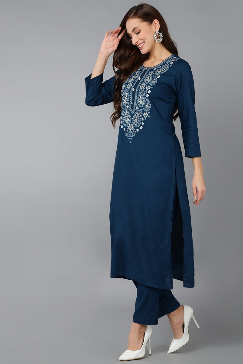 Blue Viscose Rayon Solid Embroidered Straight Kurta 