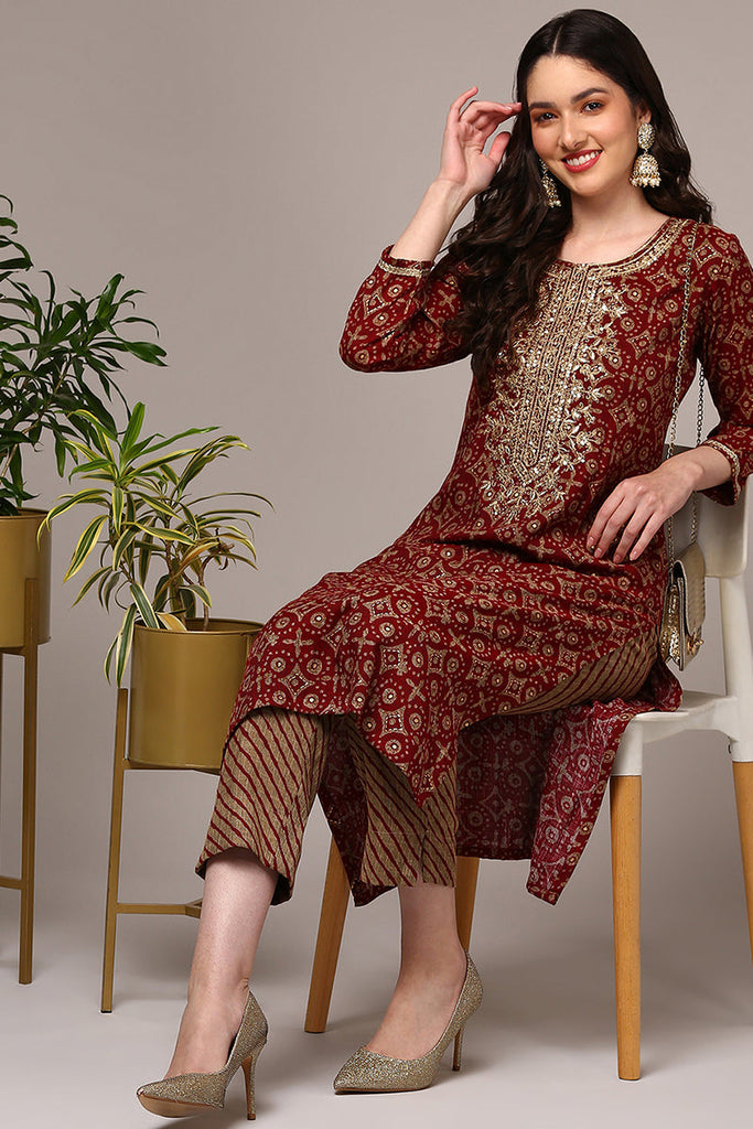 Maroon Viscose Rayon Embroidered Kurta VCK9133