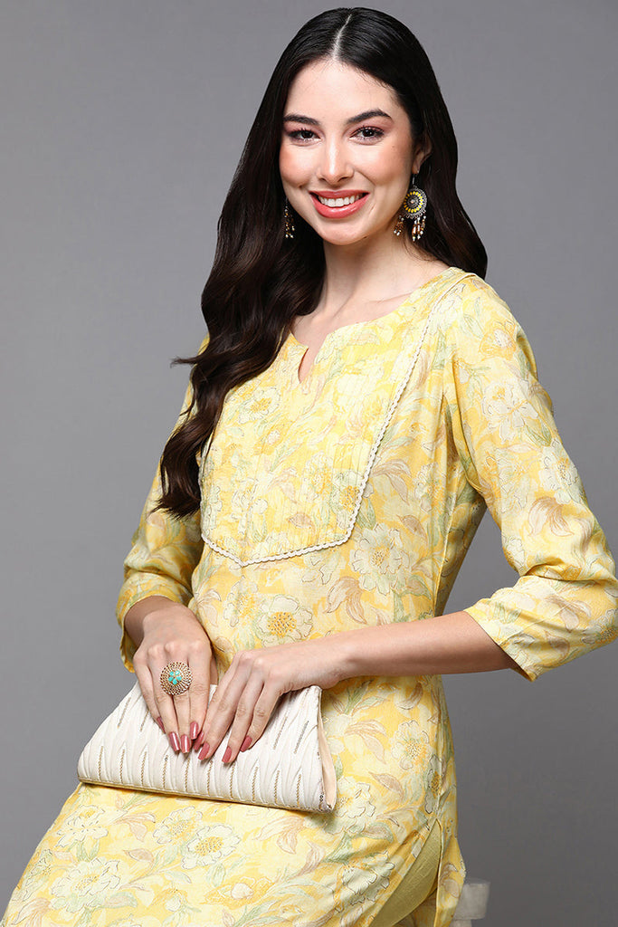 Yellow Cotton Blend Floral Straight Kurta VCK9446