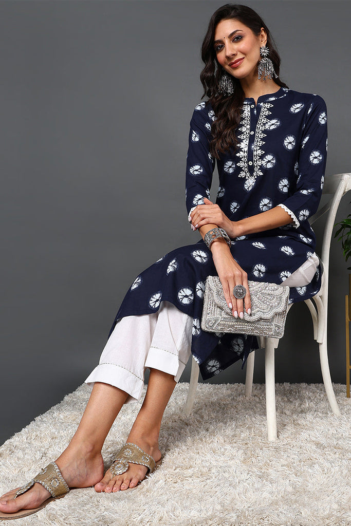 Blue Cotton Embroidered Ethnic Motifs Straight Kurta VCK9568