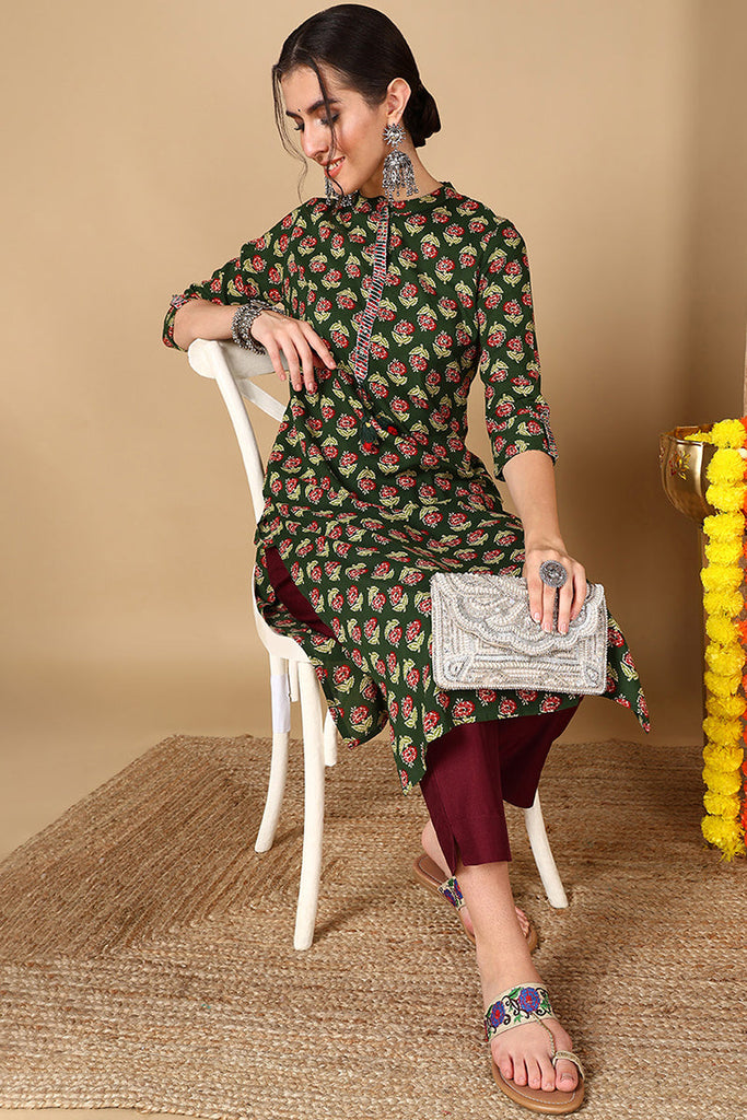 Green Cotton Floral Printed Straight Kurta VCK9672