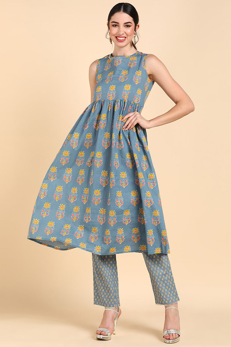  Women Blue Printed Kurta With Trousers 