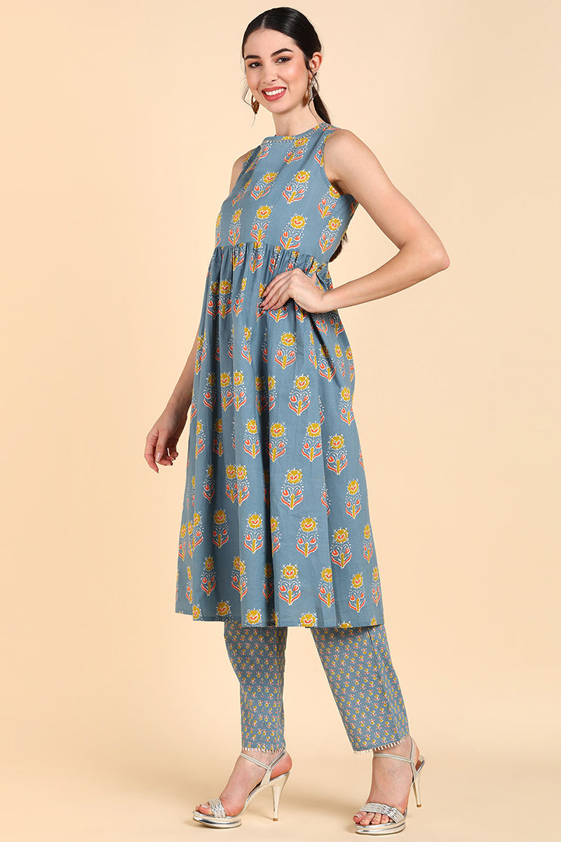  Women Blue Printed Kurta With Trousers 