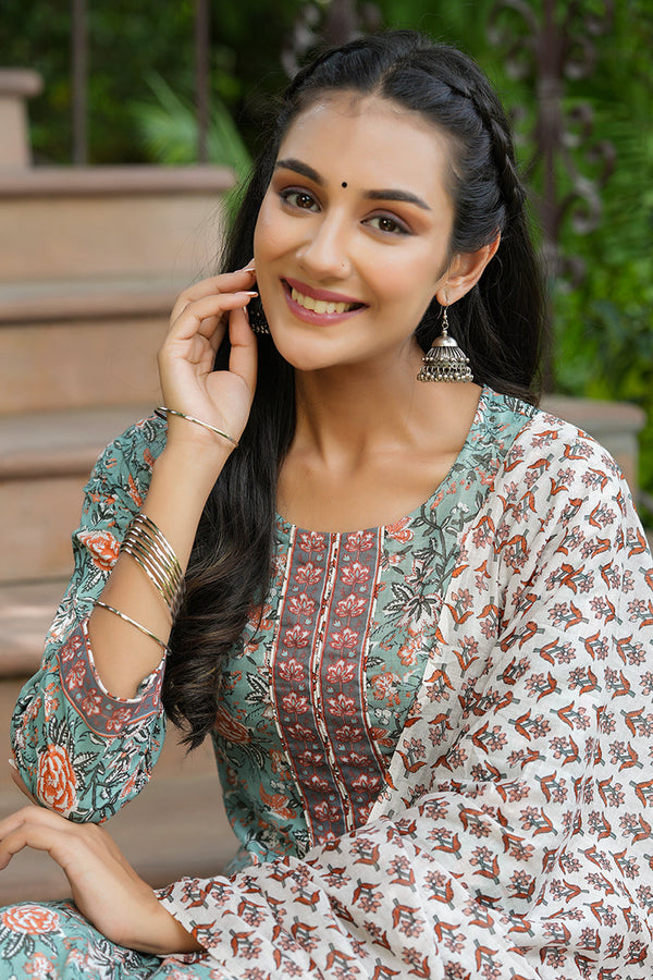  Women Cotton Green Ethnic Motifs Printed Straight Kurta Trousers And Dupatta Set