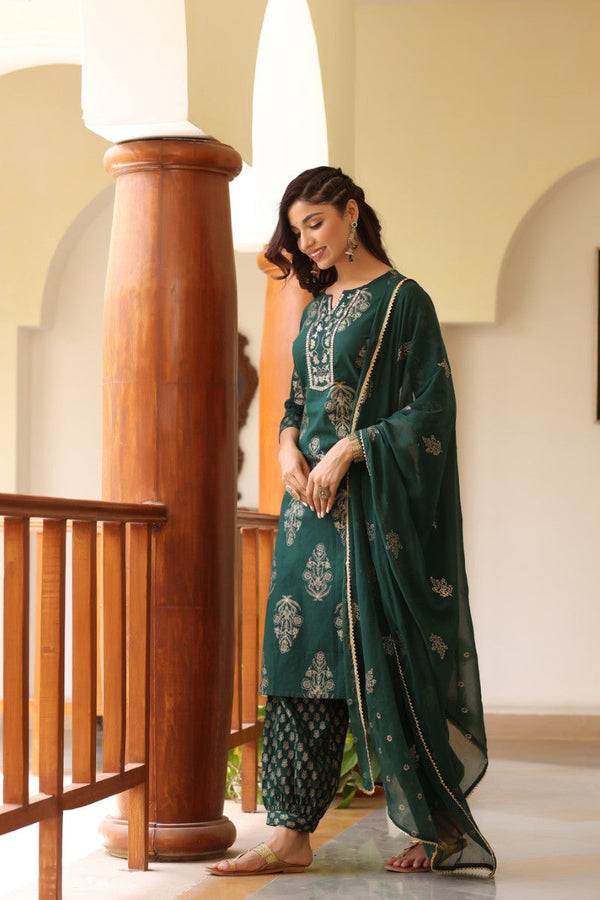  Women Green Gold Ethnic Print Sequin Detail Cotton Kurta with Trousers Dupatta