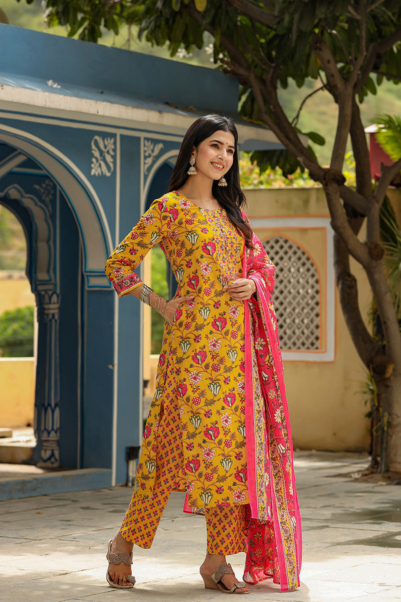  Women Mustard Yellow Pink Ethnic Motifs Print Cotton Kurta with Trousers Dupatta