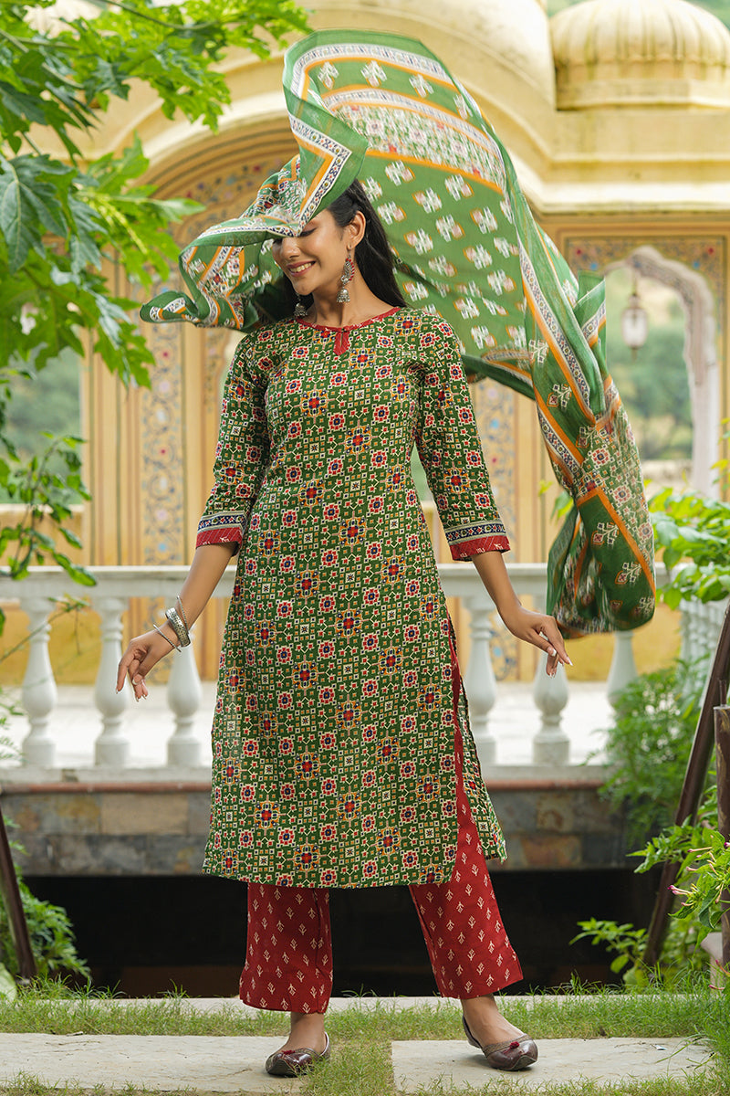  Women Green Printed Regular Pure Cotton Kurta with Trousers With Dupatta Set