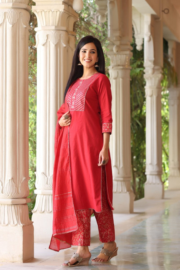  Women Red Printed Embroidered Kurti Trousers With Dupatta