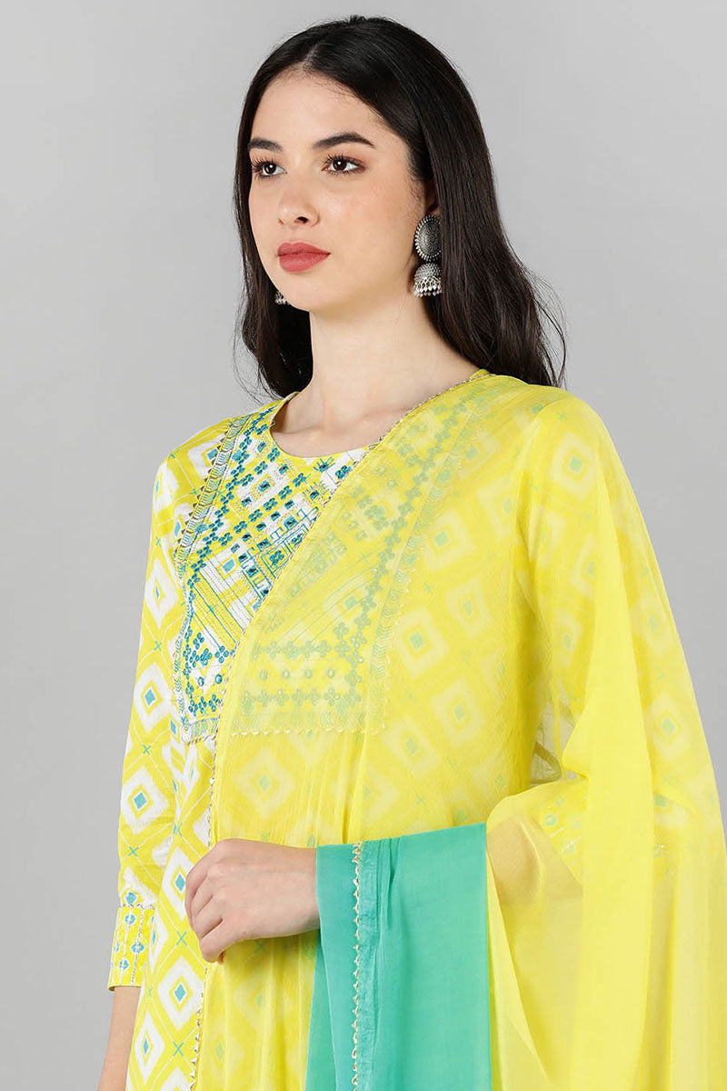  Women Yellow Printed Yoke Design Kurti Trousers With Dupatta