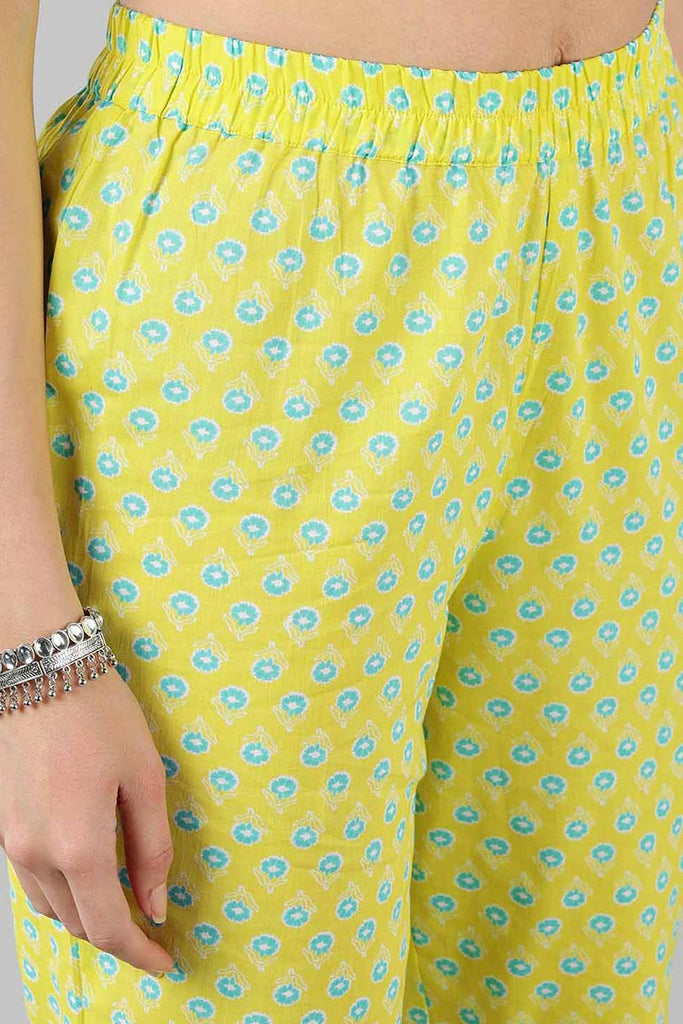  Women Yellow Printed Yoke Design Kurti Trousers With Dupatta