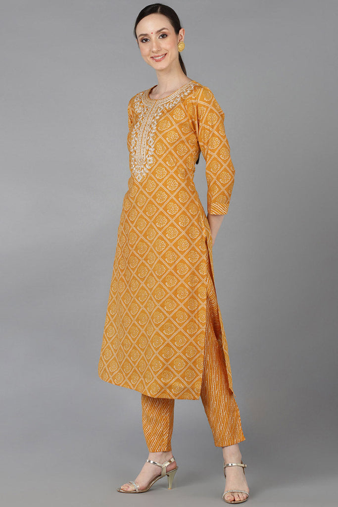 Orange Silk Blend Bandhani Straight Kurta Trousers With Dupatta 