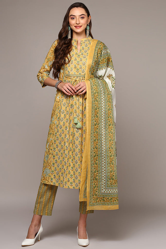 Yellow Pure Cotton Printed Flared Suit Set VKSKD1971