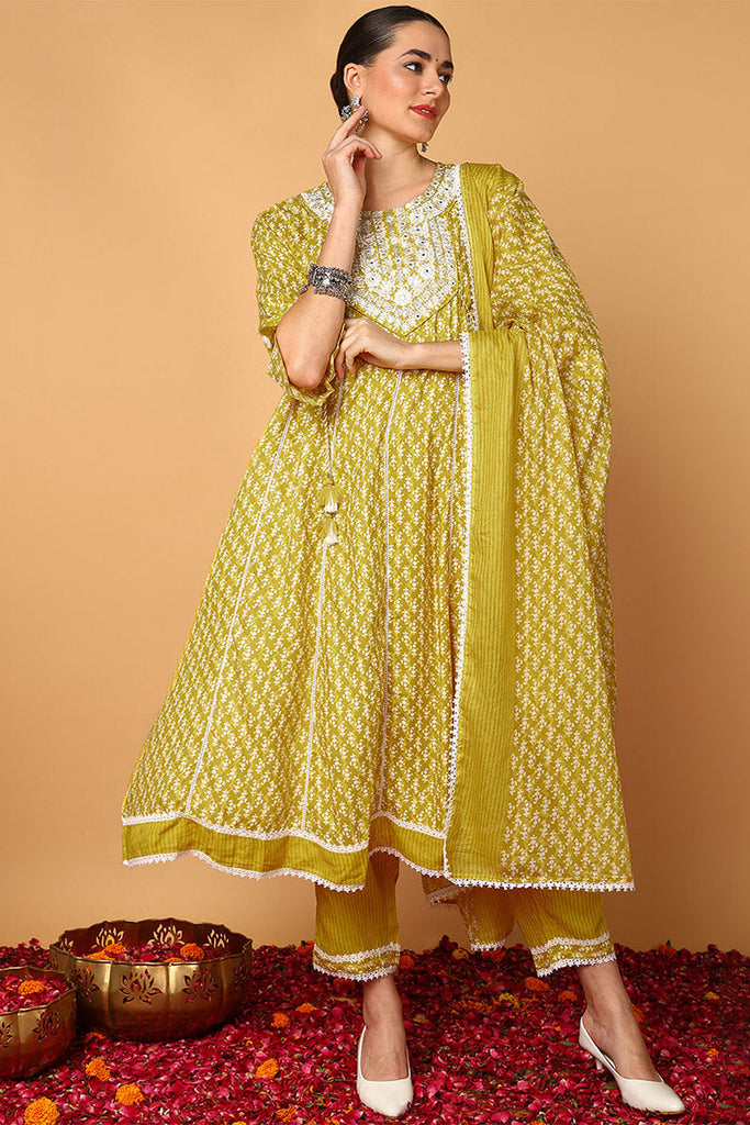 Yellow Viscose Rayon Ethnic Motifs Printed Flared Suit Set VKSKD2141